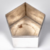 WIWEN NILSSON. Burk med lock. Pentagonal. Sterlingsilver. Lund. 1948.