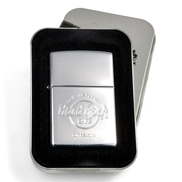 TÄNDARE ZIPPO. Hard Rock Café, Barcelona. 2001.