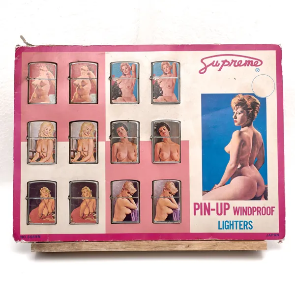 Tändare. 12 stycken. Vintage Supreme Pin-Up Girl Lighter. Japan. 1950-60-tal.