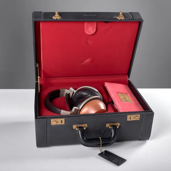 HÖRLURAR. Sony MDR-R10. 1989.